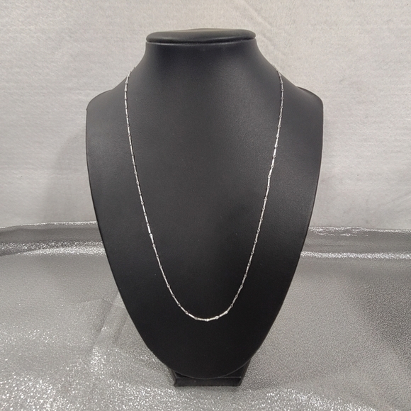 Silver Wave Necklace with O-shape  Chain - Picture 1 of 5